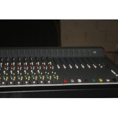 MESA DE Monitores HILL AUDIO. 