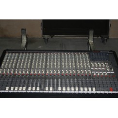 MESA DE SONIDO RAMSA WR-S4424. 